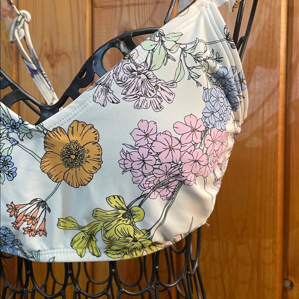 Kona Sol Multicolor Floral Top bikini top size small ruffle shoulders - Picture 2 of 7